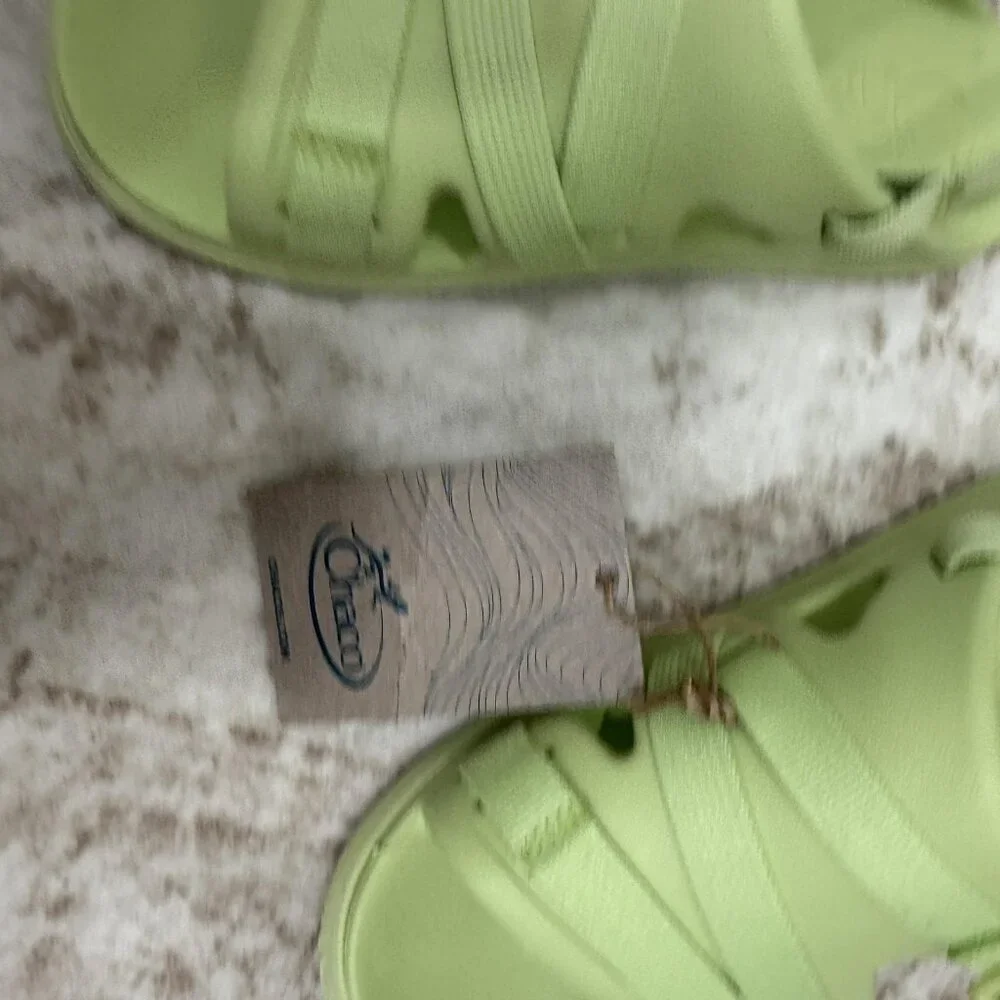 Chaco Sandals Kids Size 4 Pale Green Chillos Sport Strappy Slingback JCH180359